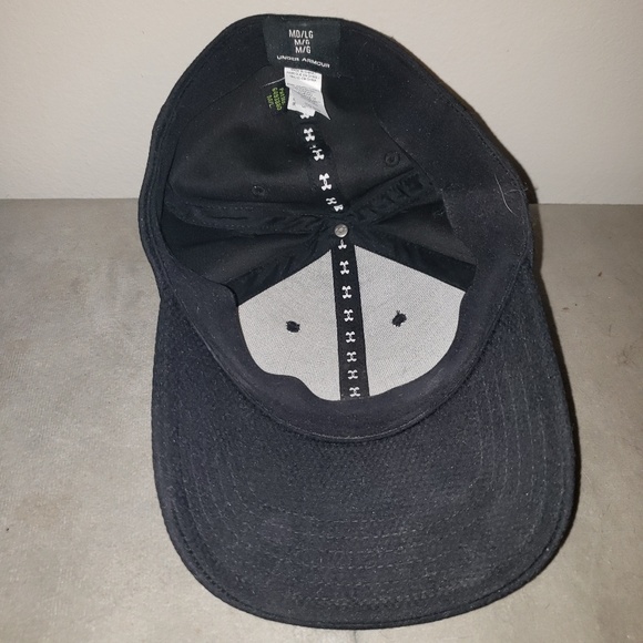 UNDER ARMOUR hat - Picture 4 of 4